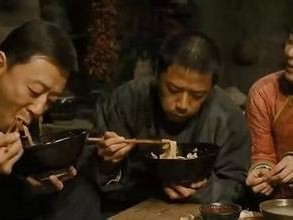 三五成群造句