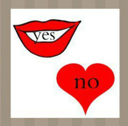 看图猜成语：一张嘴上写着YES一颗心上写着NO的答案是什么？